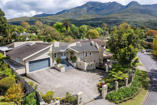 Buy or Sell with Rawson and you could win a R2mil apartment in Cape Town !

JOINT MANDATE
I&#39;m proud to offer this well-maintained, well-equipped 4-bedroom family home with a 3-bedroom flatlet which offers great versatility ...