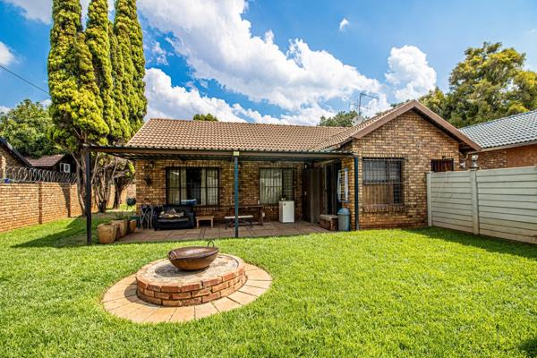 Cozy 2-Bedroom Duet in Serene Doornpoort 

Exclusive Mandate 

Discover your perfect ...