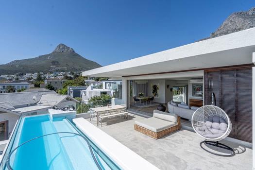 8 Bedroom House for sale in Camps Bay