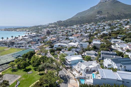 8 Bedroom House for sale in Camps Bay