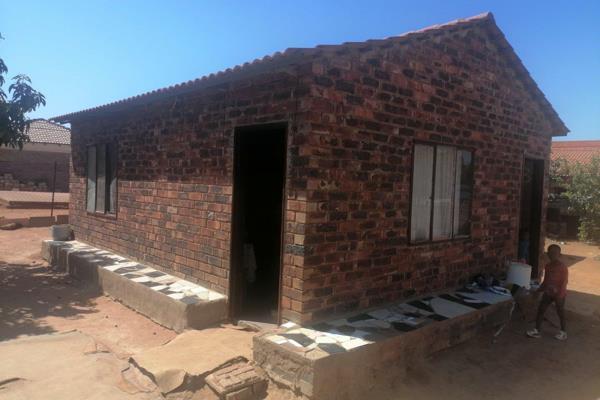 2 bedroom house for sale in Soshanguve south Ext 1

The property consist of the following
2 bedroom
1 bathroom
Kitchen
Lounge
