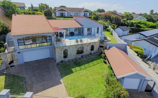 5 Bedroom House for sale in Lower Robberg