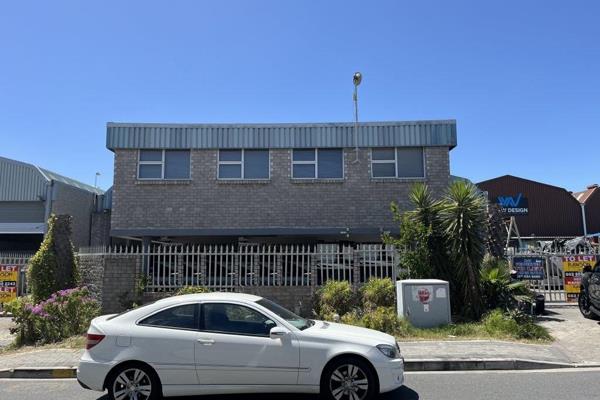 Unit measuring &#177;571m&#178; inclusive of a quality mezzanine for storage to let in the heart of Killarney Gardens. The unit has a ...