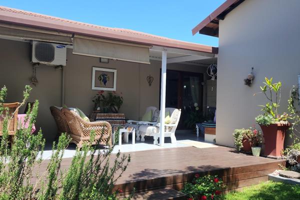 Beautifully designed Townhouse in the heart of Ballito.  5 Minutes to all amenities, including shopping centres, hospital, schools ...