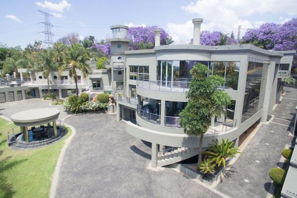 Magnificent Dual-Residence Property with Unparalleled Features and Endless ...