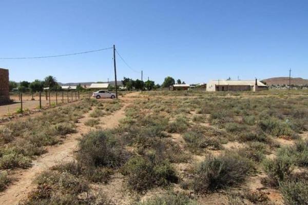 This is your chance to create your own little oasis on this plot. There is much for your renovator to enjoy on this serviced plot. Give ...