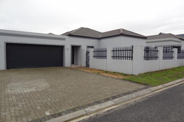 Stunning 3-Bedroom Home for Rent in Burgundy Estate

Step into the epitome of modern ...