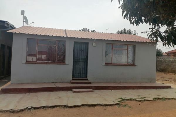 Investment property for sale in Soshanguve L
The property loted in 3 Street away from Tut main gate 

The property consist of the ...