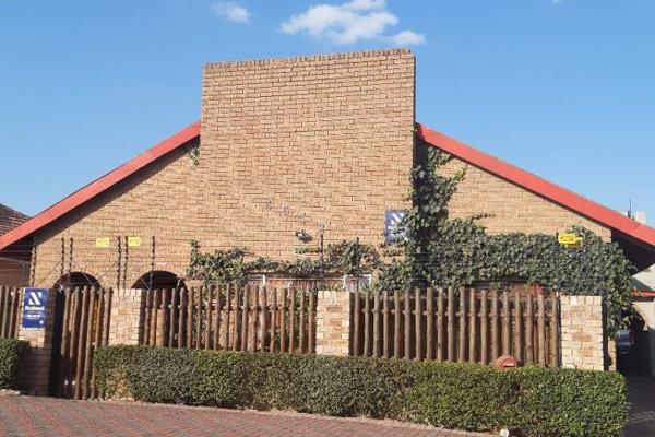 House for Sale in Seshego B

Looking for a house for your family? Well there&#39;s one for you waiting for you to own it. This neat and ...