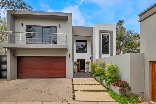 This contemporary cluster home is located in a small and exclusive complex, on one of the most sought-after roads in Bryanston ...