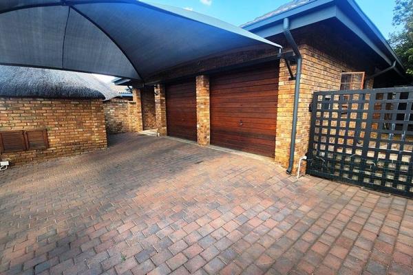 This property is situated in the highly sought-after Wierda Glen Estate in Centurion, conveniently close to all essential amenities and ...