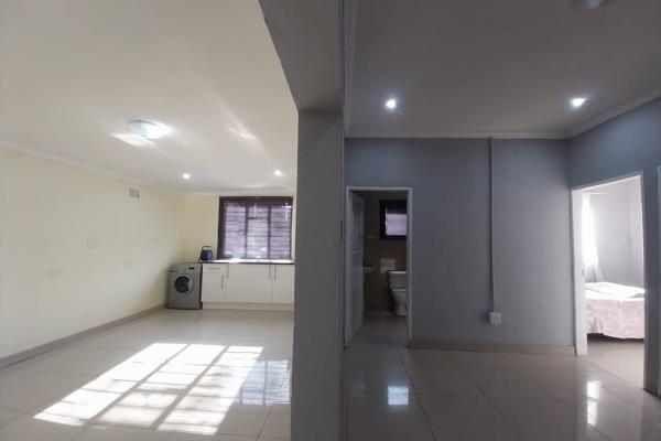 Flatlet for rental in the heart of Modder east offers 2 Bedrooms, Open plan Kitchen, Lounge, cozy Dinning room, full bathroom and ...