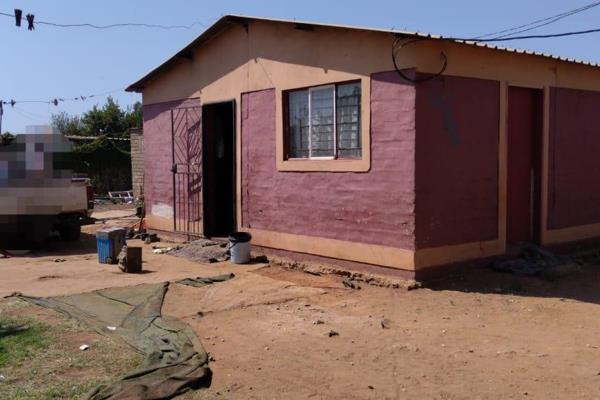 2 bedroom house for sale in Soshanguve south Ext 5

The property is in the main road and it can be used for business like rooms and for ...