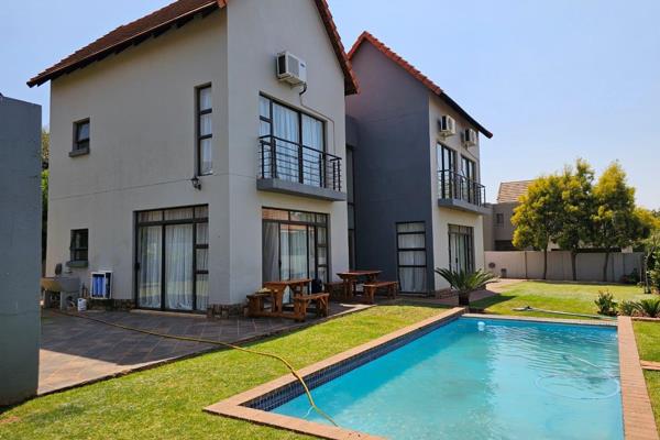 This light-filled, double-storey full-title home, set on an expansive 970m&#178; stand in Leloko Lifestyle Estate, offers exceptional ...