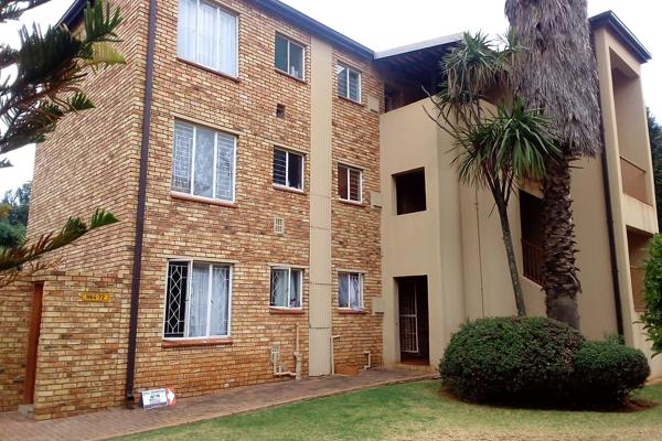 Low Maintenance 2 bedroom ground floor  apartment for sale in Horison, Roodepoort. ...