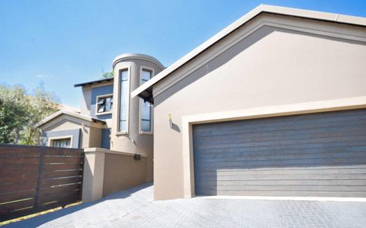 4 Bedroom House for sale in Midstream Estate