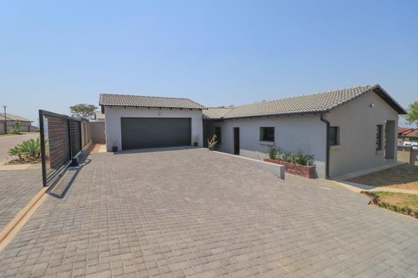 Discover this stylish newly built and modern townhouse for sale in Intaba Estate, located in Nelspruit&#39;s Stonehenge area ...