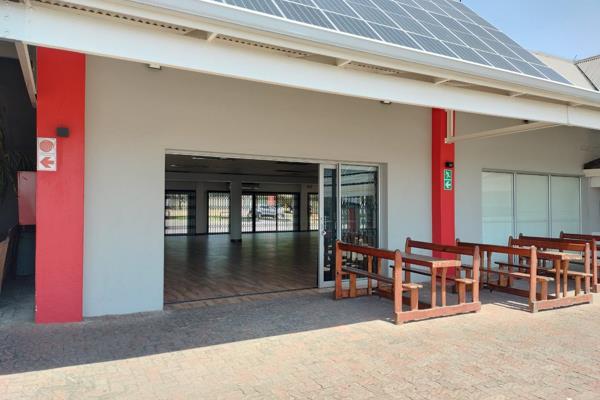 376m2 Retail Shop available in a neighbourhood centre, Merrowdown Plaza is located on Witkoppen road corner Troupant, close to Lonehill ...