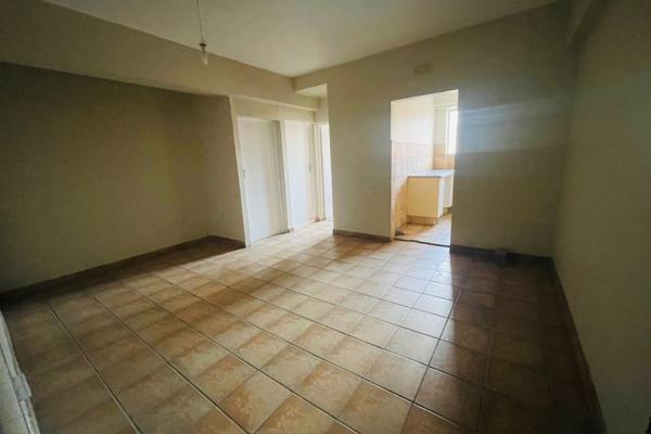 2 bedroom city apartment to lease in Durban South Beach.
Well located on Mahatma Ghandi ...