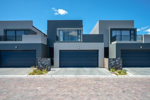 Welcome to this stylish and contemporary 3-bedroom home in Greystone Estate within the Haasendal Lifestyle Estate, designed to offer ...