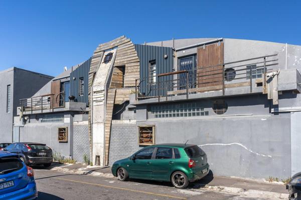 Come enjoy a convenient &amp; unique accommodation experience at the Burn Side Lofts.

Rental: R7 800
Deposit: 2 month  and half ...