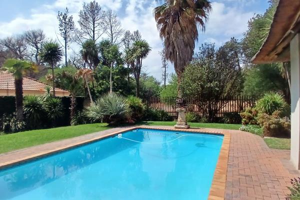 !Extras!
- Secured Home. 
- Sparkling Swimming Pool.
- Outside Entertainment Area with Braai Area.
- Inside Entertainment Area with ...