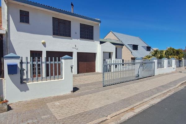 This stunning family home in the serene Saldanha Bay offers everything you need for ...