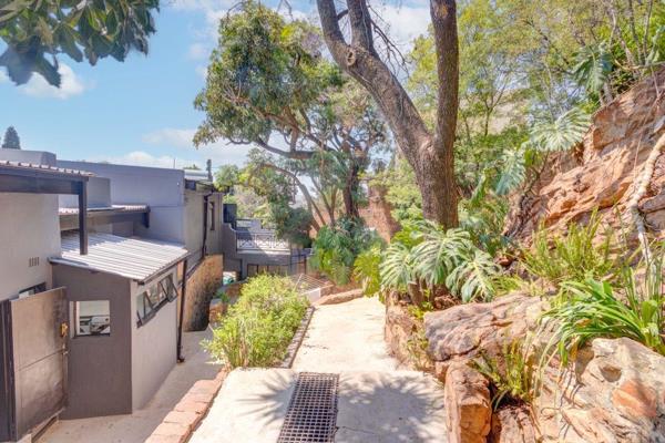 ON SHOW - PLEASE CONTACT THE AGENT FOR AN APPOINTMENT 

Nestled on the scenic slopes of Northcliff Hill, this fully renovated 4-bedroom ...