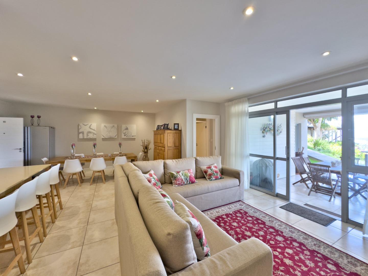 4 Bedroom Apartment / flat for sale in Thulana Hill 10 Thulana Hill