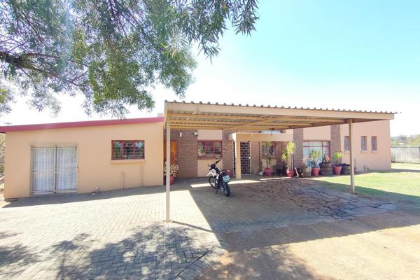 Family Home and Land with Opportunity near Langehovenpark (SS VREDENHOF ERF 2 &amp; ERF ...