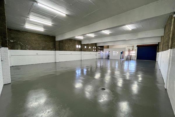 Mini-unit / warehouse to let for a workshop, small factory or distribution ...