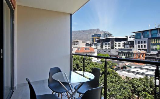 1 Bedroom Apartment / Flat for sale in De Waterkant