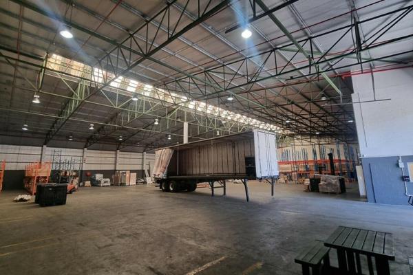 2,224m&#178; Fully Sprinklered Industrial Unit with 250 Amps 3-Phase Power in ...