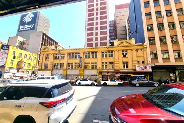 Unlock the potential of this commercial property in the heart of the city, perfect for development into a vibrant shopping mall, in an ...