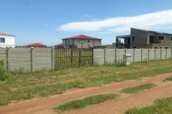 1050m2 vacant land in Riversdale up for grabs. 

The property is fully walled, and is situated in the new part of Riversdale, with ...