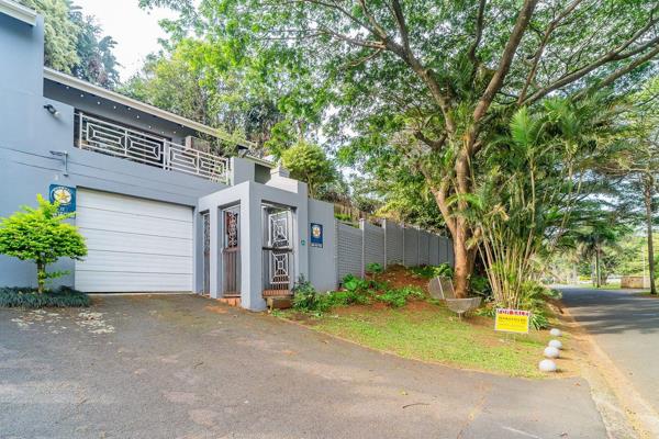 Well priced – Neat as a Pin

Located in a desirable leafy suburb, this charming 2-bedroom townhouse offers an inviting living ...