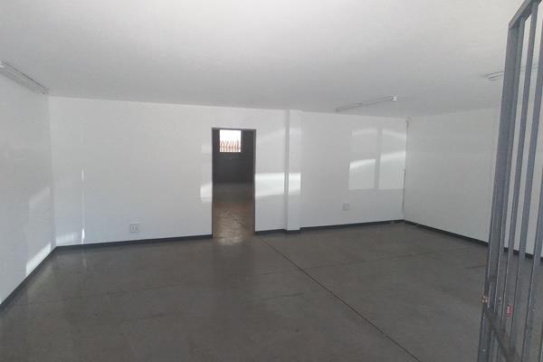 This unit, located in the heart of Laser Park, Honeydew, is available for rent at a competitive rate of R75 per square meter. Its ...