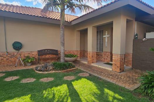 3 Bedroom House for sale in Hexrivier Lifestyle Estate