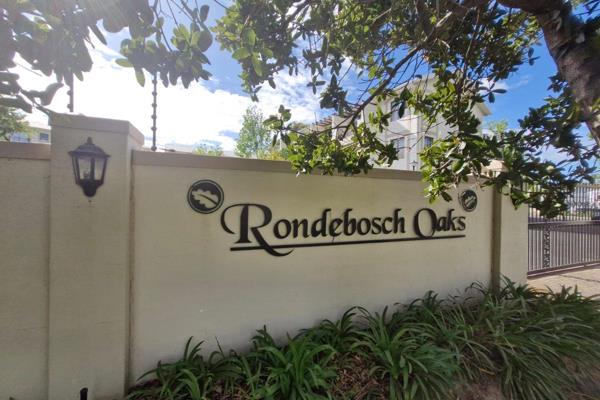 North Facing, convenient apartment in Rondebosch Oaks! 

This charming and cosy studio apartment is perfect for student accommodation ...