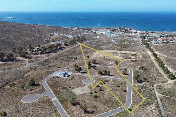 *AGENT BASE IN ST HELENA BAY*

Property Overview:

• Size Stand 418M2
• Low levies
• ...