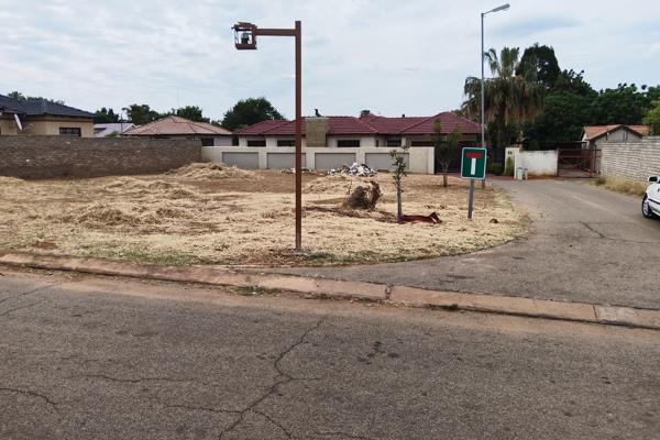 Build your dream house on our vacant land. In a beautiful well developed suburb. Close to most amenities you would need. 5min to ...