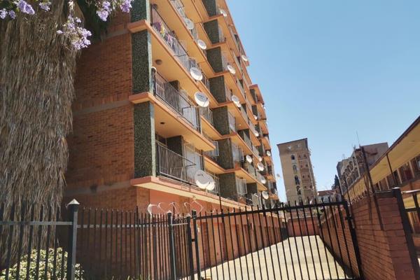 Great Investment Opportunity For The Smart!!!

5 bedroom flat for sale

This unit is originally a 3 and a half bedroom flat that ...