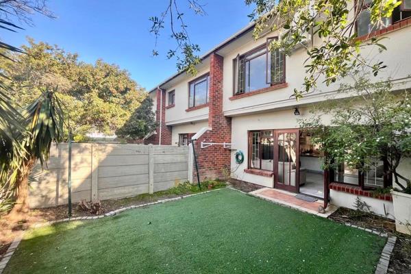 Welcome to this stunning pet-friendly duplex townhouse in the exclusive Audas Estate ...