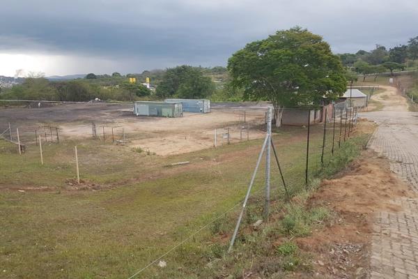 Situated at the Plaston Road turnoff from the R40. The +-12 000 m&#178; light industrial yard is securely fenced and level. The yard is ...