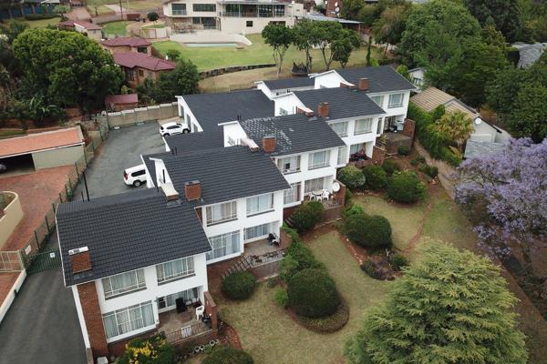 Situated in the upmarket and secure suburb of Floracliffe on Oosthuizen Drive ...