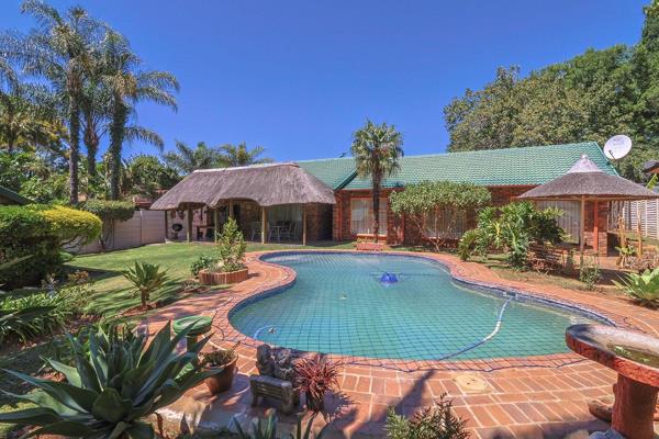 Beautiful 3 bed family home in randpark ridge!!!
R 2 395 000.00
This spacious family home is new to the market and well positioned in ...