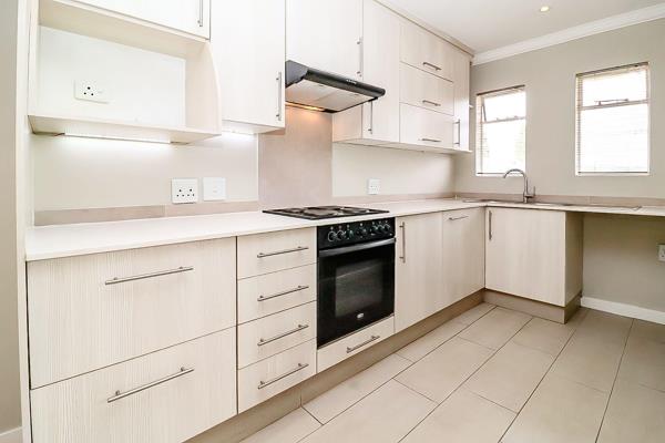 This lovely 2-bedroom apartment offers modern finishes and has been freshly painted, giving it a bright and welcoming atmosphere. 

The ...