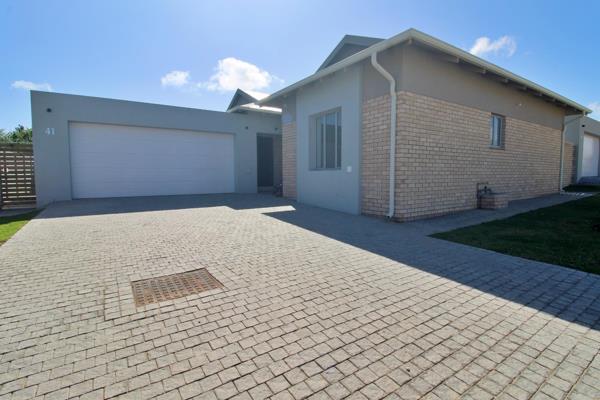 Newly Built Modern Home 

Crafted for modern living, this low-maintenance face brick ...