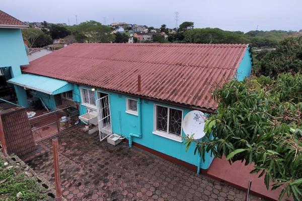 Dormehl Phalane Musgrave presents a neat, three-bedroom family home to let immediately in the heart of Phoenix.

This house has a ...