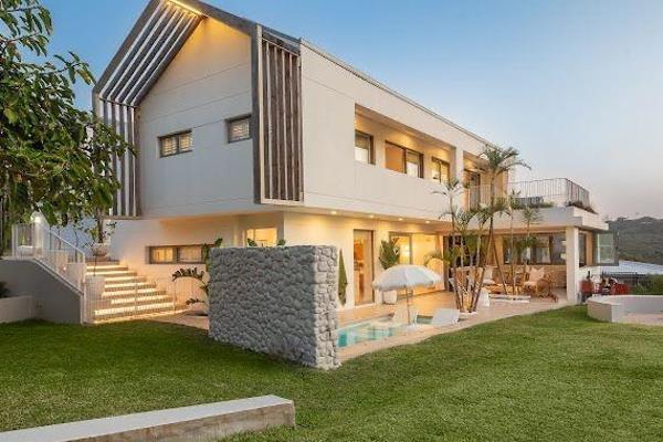 This stunning North-facing property is located in the sought-after Zululami Luxury Coastal Estate. Discover coastal elegance in this ...